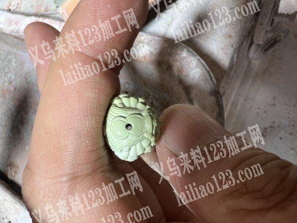 专业承接玻璃水晶绿松石玛瑙等打孔业务