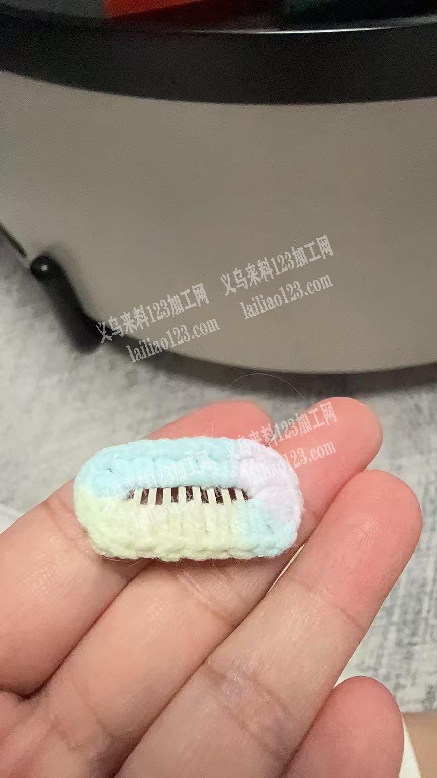 3.6万，手工钩针编织宠物发夹订单，如图，手工钩针