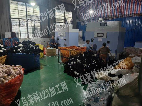 本厂专业生产毛绒玩具