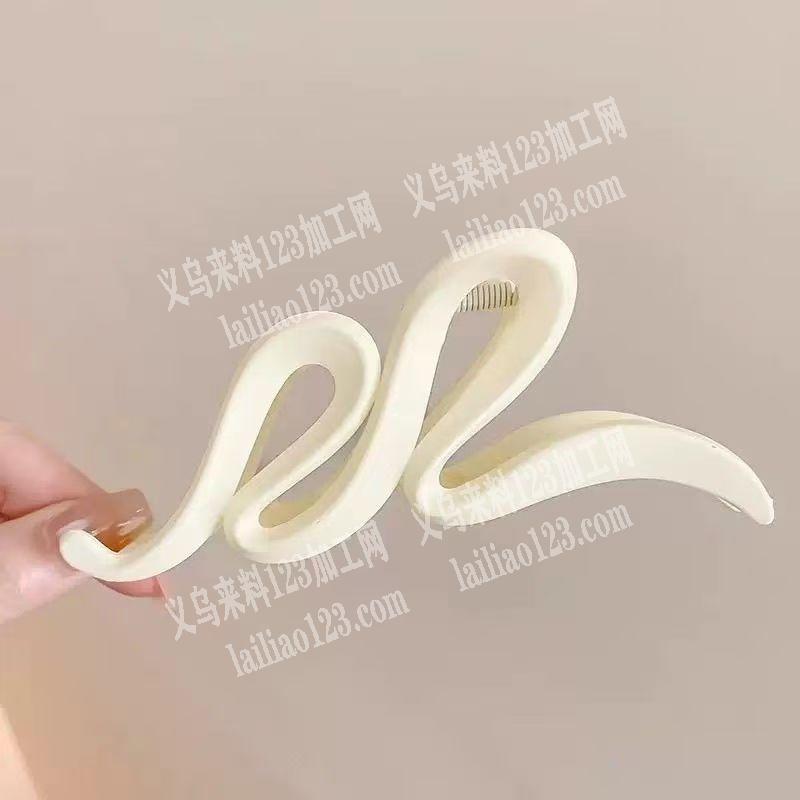 如图款式的抓夹有订单，寻找成品，要800