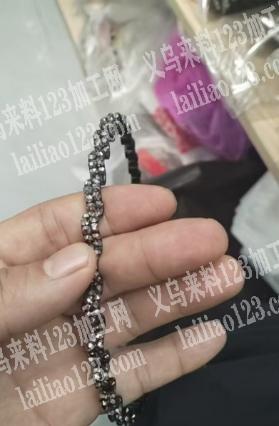 如图，点钻外发加工，长期合作。寻找专业外
