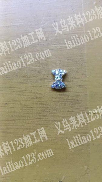 专业点各种小饰品，小配饰。价格美丽