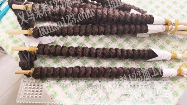 车缝毛绒玩具，手工绣花，