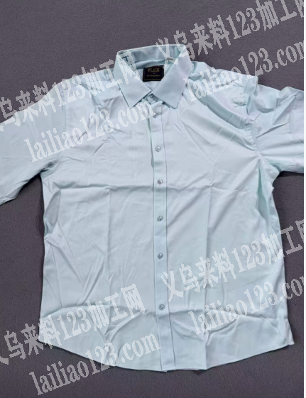 找30万件这个，衣服，。采购微信详谈