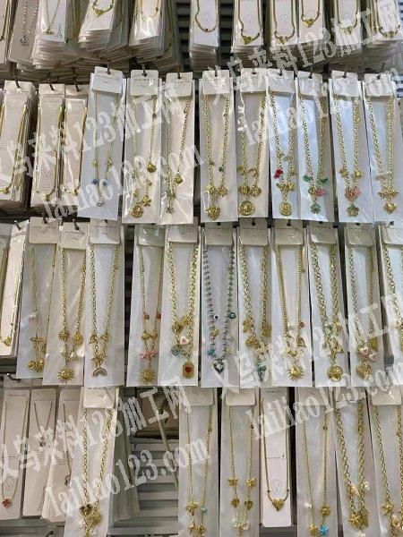 外贸公司有不锈钢项链手链饰品订单，如图，