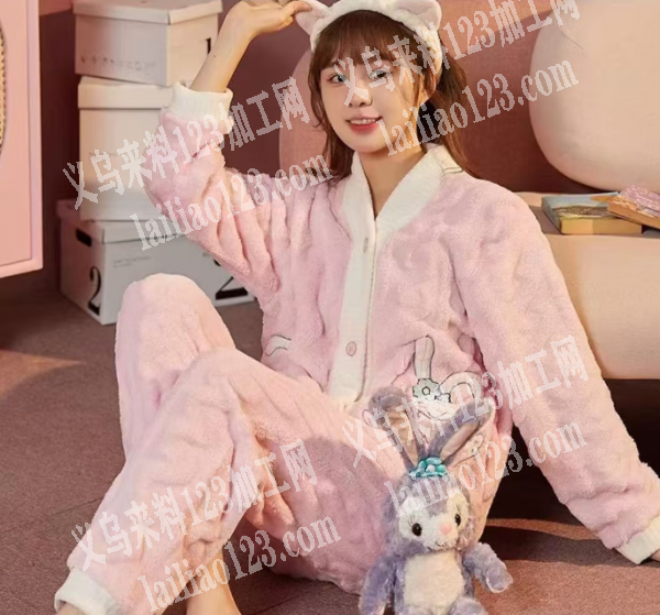 贸易公司大量服装订单外发，家居服睡衣服装