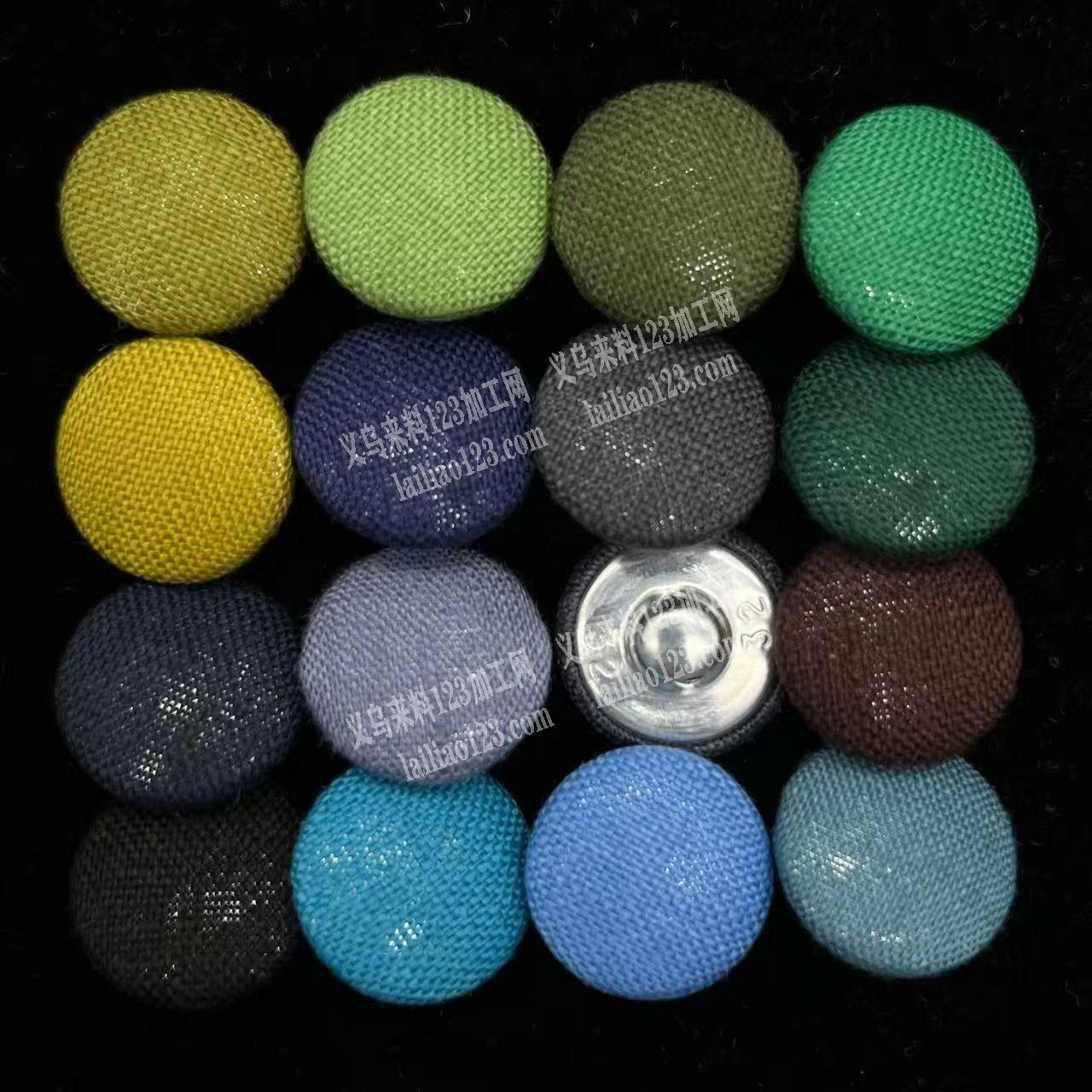 寻找专业做纽扣包布的手工加工厂。有外发加