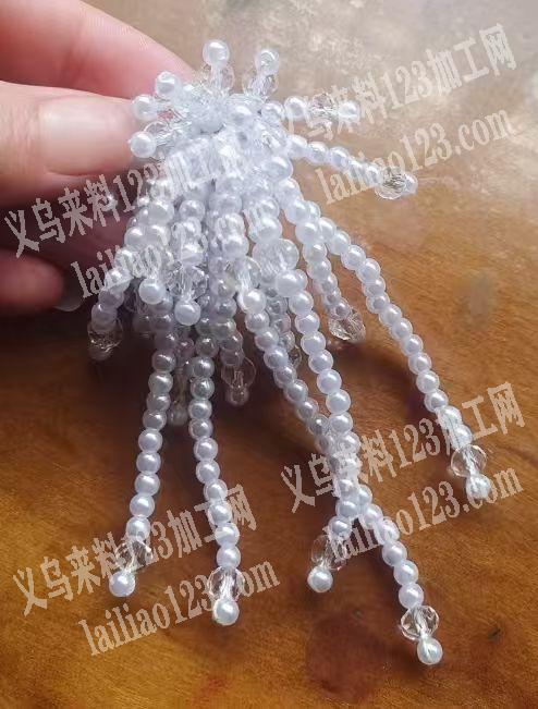 手工活外发加工，纯加工，这个穿珠子加手缝
