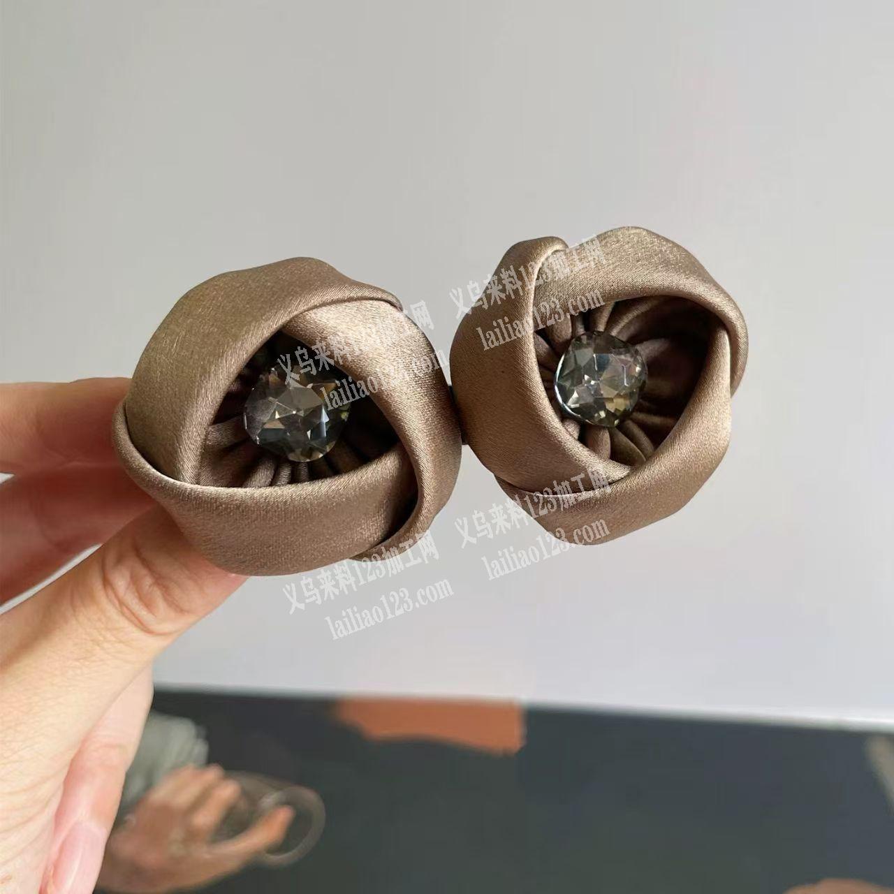 布艺手缝花订单，如图包芯玫瑰花手缝的，寻