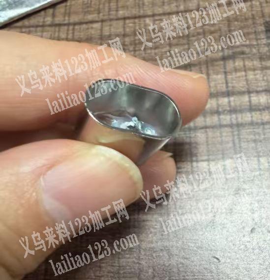 扣头的配件订单，如图，寻找有模具的工厂合