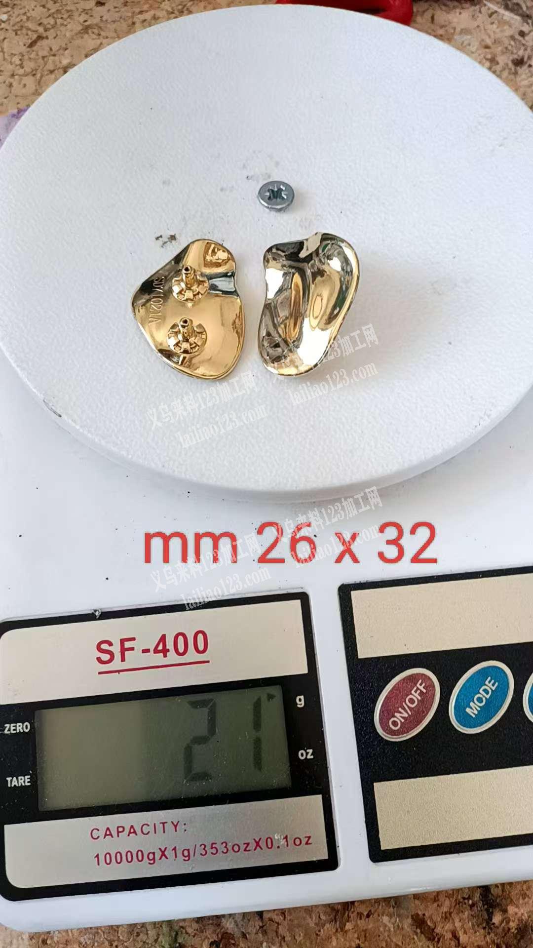 寻找专业生产这个锌合金的鞋饰品的工厂，有