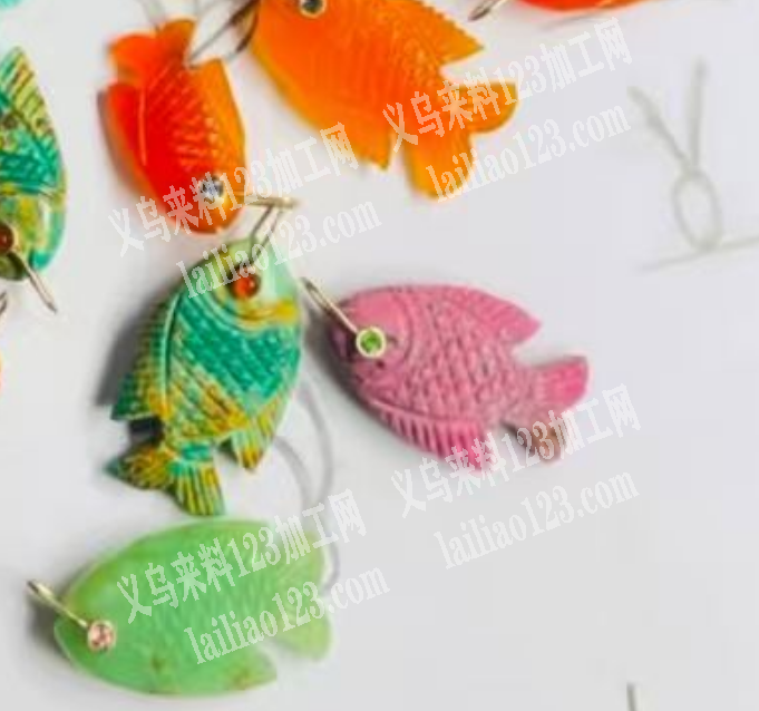 公司采购如图小金鱼，寻找成品，有的联系详