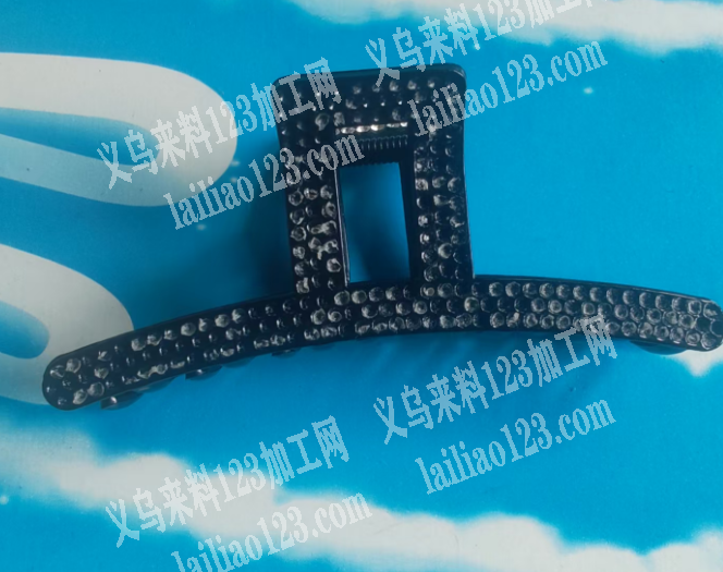 老板委托寻找：【注塑订单】塑料抓夹，如图