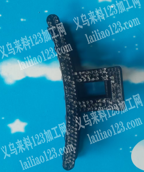 老板委托寻找：【注塑订单】塑料抓夹，如图