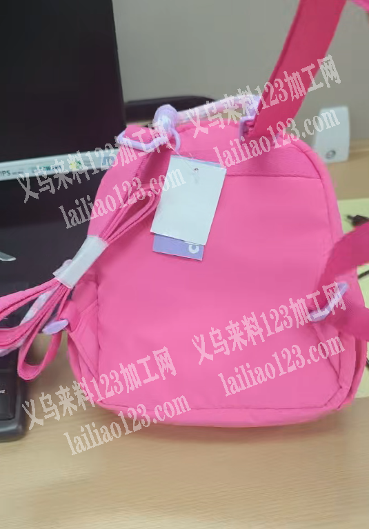 如图粉色可爱背包订单，寻找专业做这个背包
