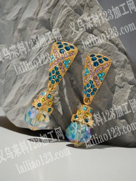 专业承接饰品完成品订单。
