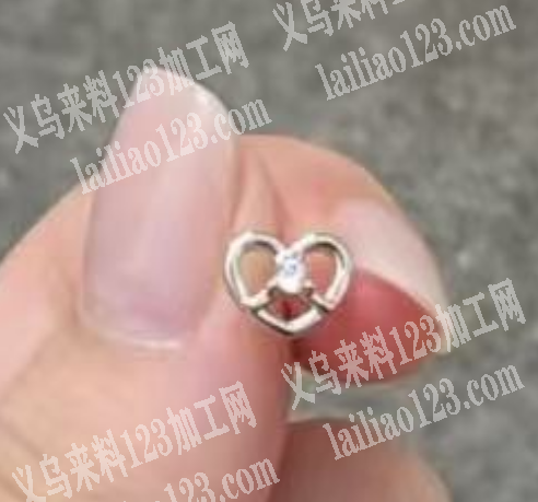 不锈钢小耳钉订单，寻找成品厂家，头部是铜