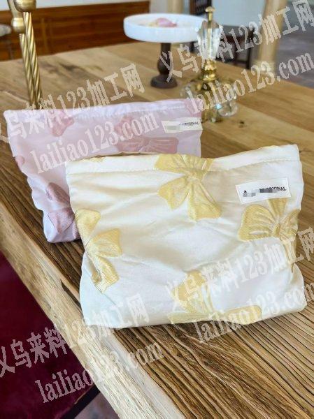 哪家专业做这个化妆包的，有订单，请联系详