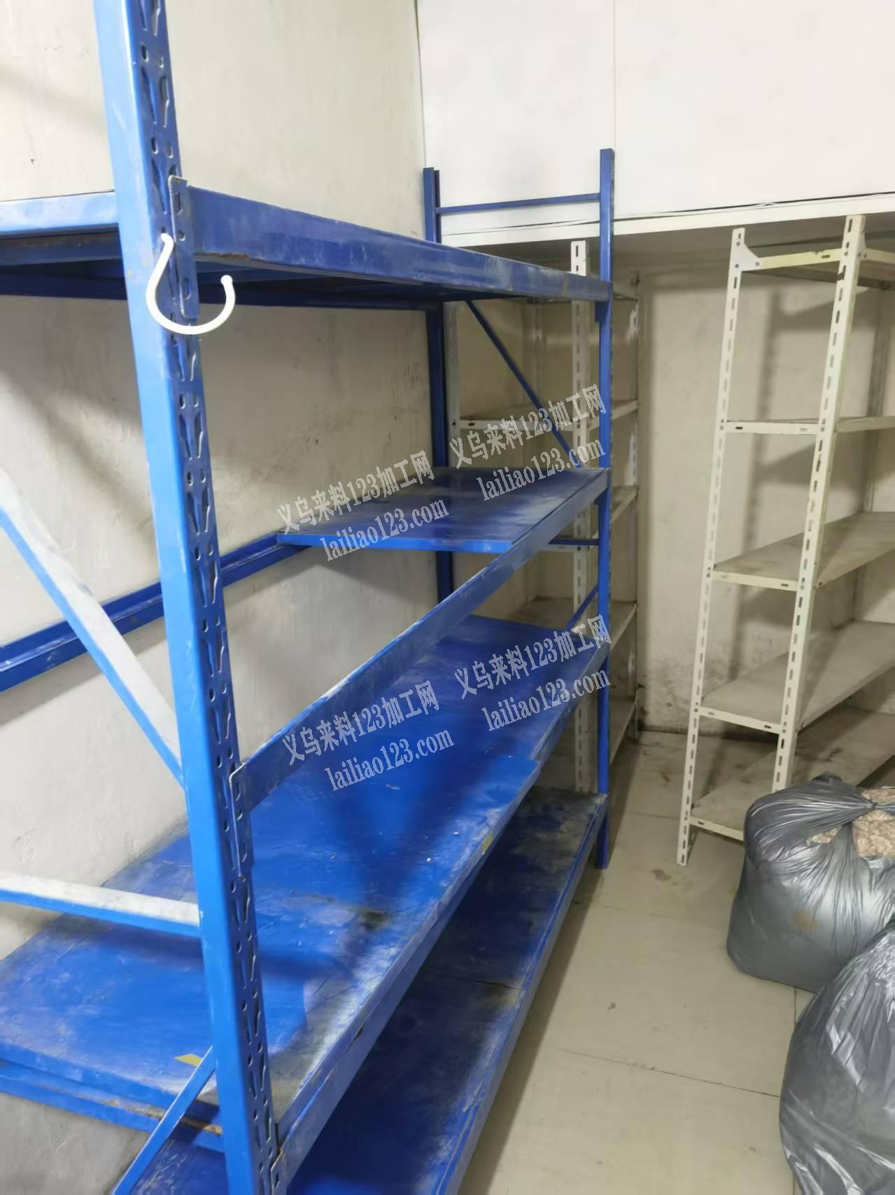转让货架，货架三个150块钱转业，老板需
