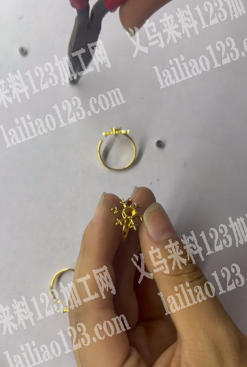 上配件的手工活外发加工，寻找会做的手工活