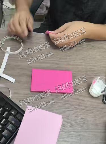 涂胶水粘胶的手工活外发加工，寻找专业会做