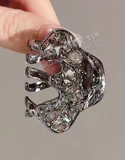 抓夹上面点钻外发加工，寻找点钻的加工厂，