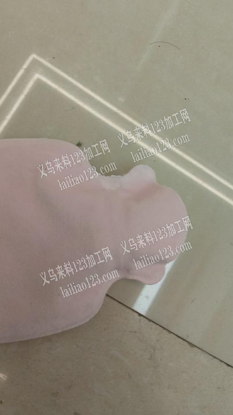 如图，有没有这种做热水袋的加工厂。义乌周