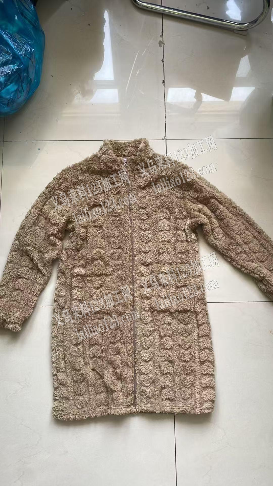 这个睡衣机器订袋子外发加工，如图，寻找订