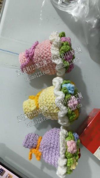 老板委托寻找：50万手工钩针编织的花束订