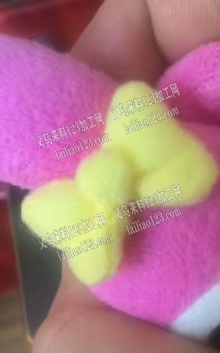【寻找布艺蝴蝶结】，如图，找这种小蝴蝶结