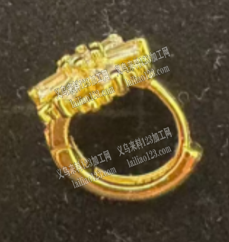 材质不限制，耳环，如图，寻找成品，寻找厂