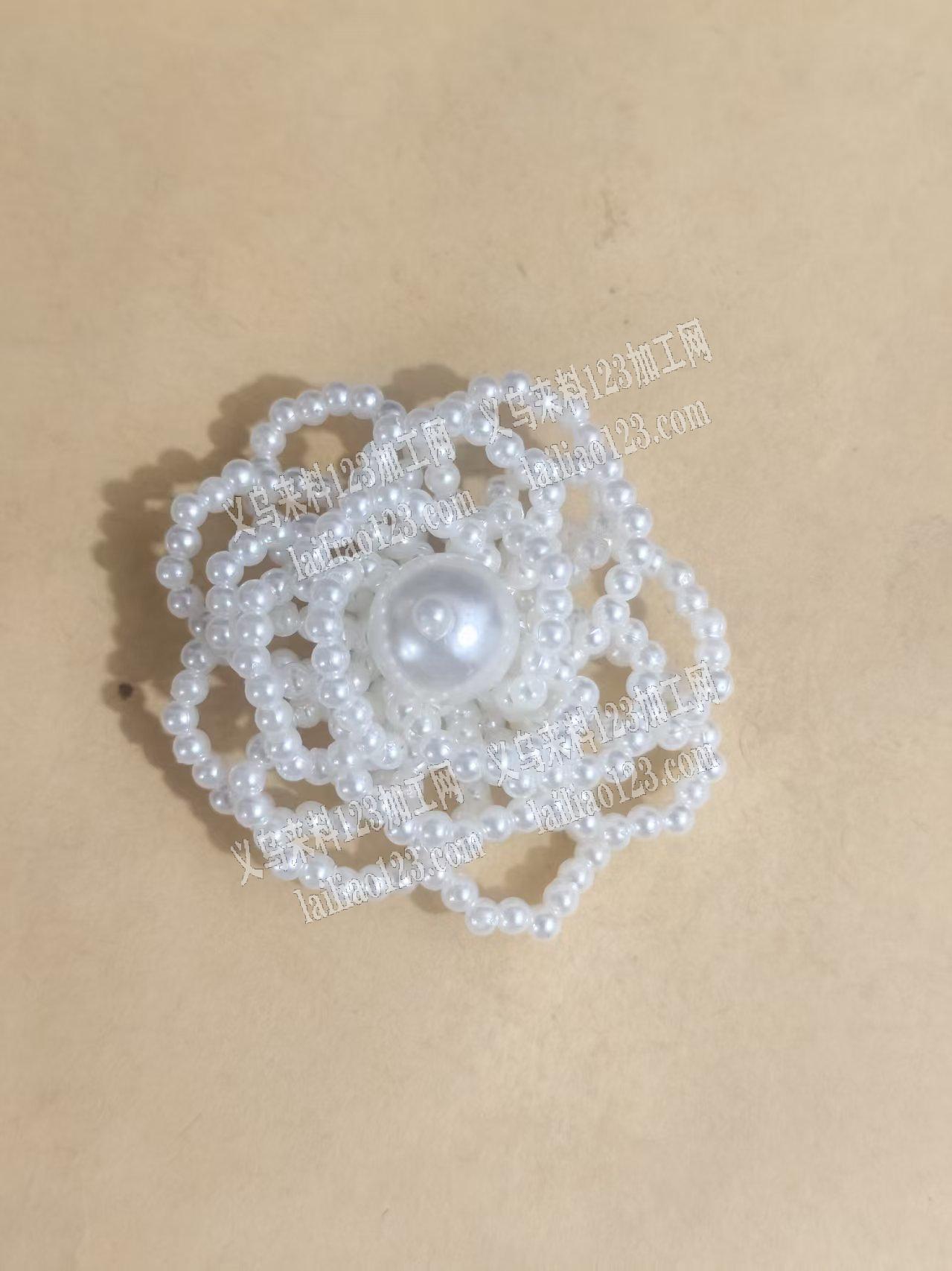 大量手工活，发外地，穿珠子的手工活，如图