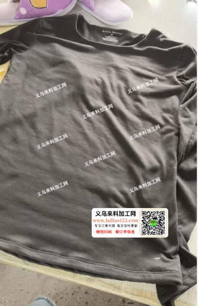 如图圆领T恤外发加工，服装外发加工，寻找