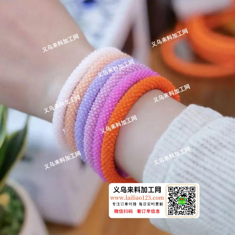手链手环【穿米珠钩针编织的手工订单】如图