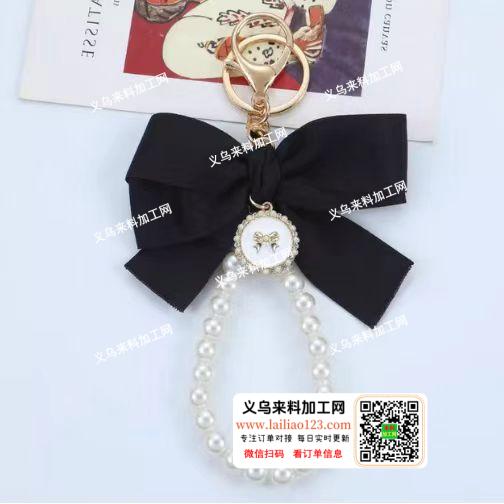 寻找可以包工包料做这个手工串珠的手机挂链
