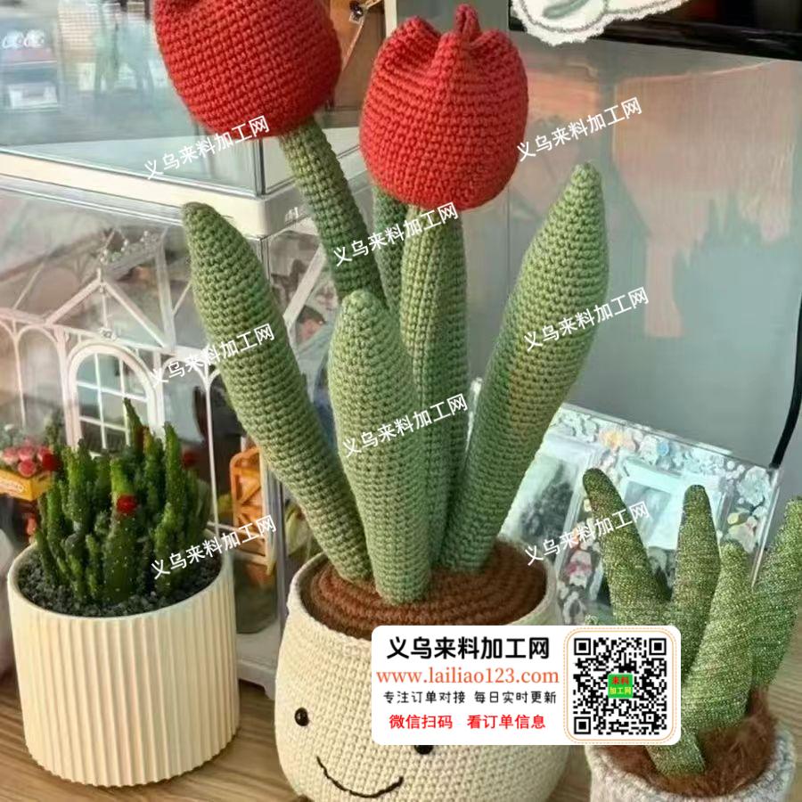 公司大量手工钩针编织的摆件订单，如图，货